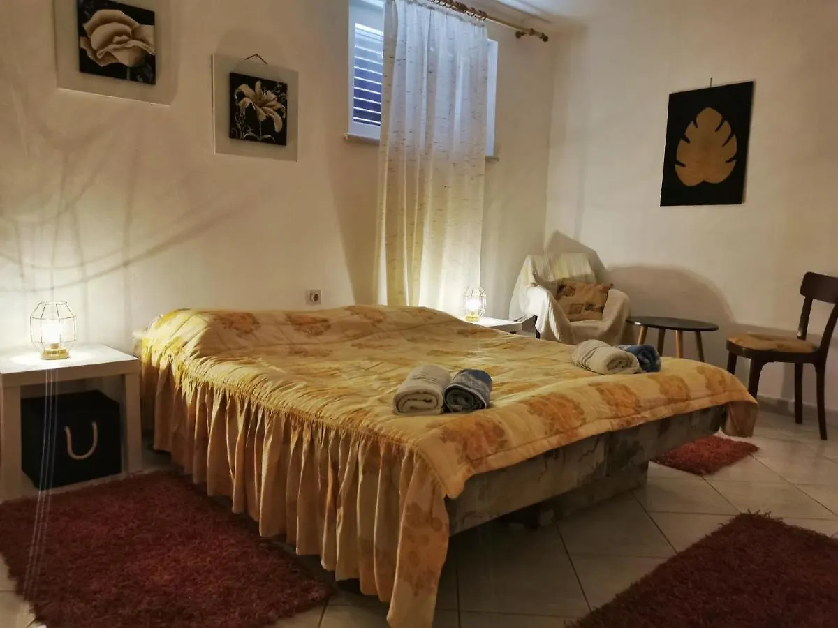 Apartments Šimuni