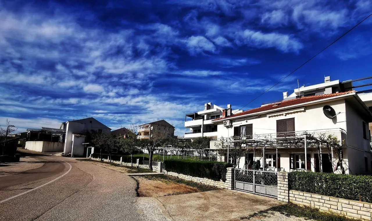 Apartments Šimuni
