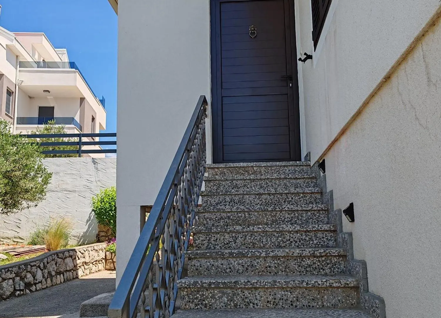 Apartments Simuni 0*,