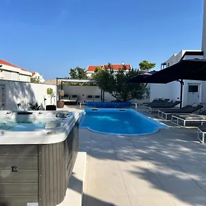 Olea Simuni